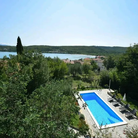 Apartman Lavandin Cizici Exterior photo
