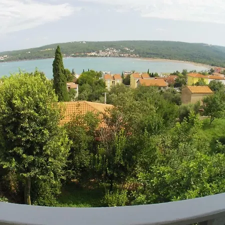 Apartman Lavandin Cizici Exterior photo